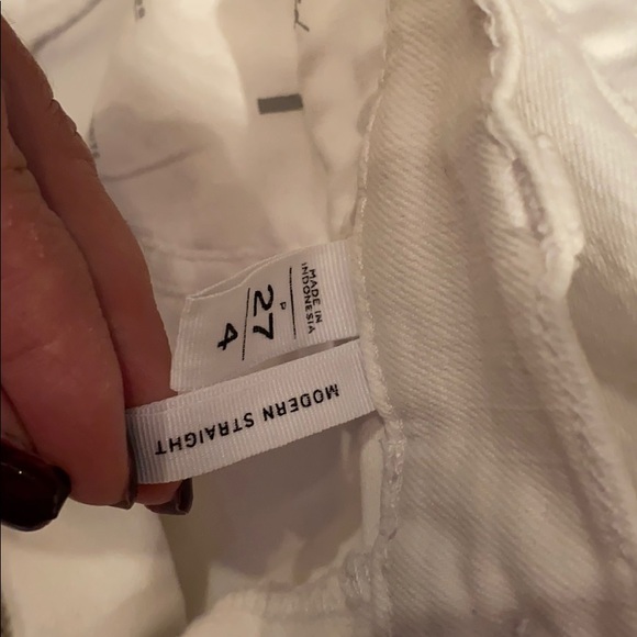 Loft modern straight jeans in white size 4 / 27 - Picture 6 of 9